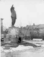 Памятник Ленину